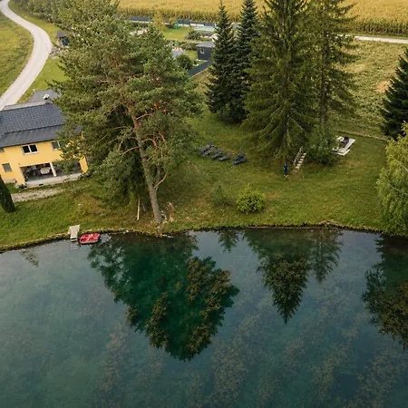 Haus Mit Fischteich Natururlaub Fuer Familien & Hunde Apartament