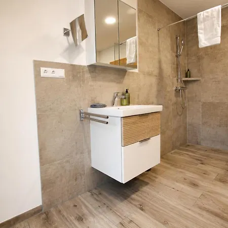 Haus Mit Fischteich Natururlaub Fuer Familien & Hunde *